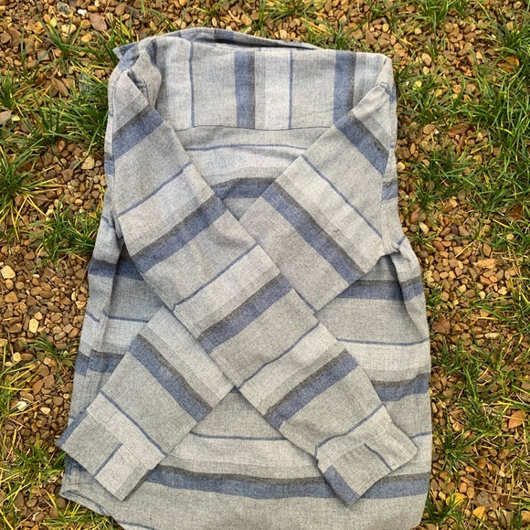 Cape Juby Shirt size Medium Button up long sleeve - Picture 6 of 6